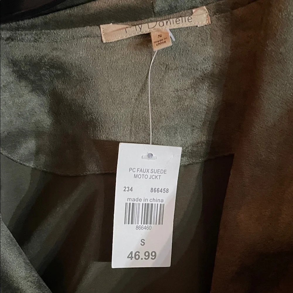 Elegant Olive Green Leather Jacket for Women - Picture 2 of 5